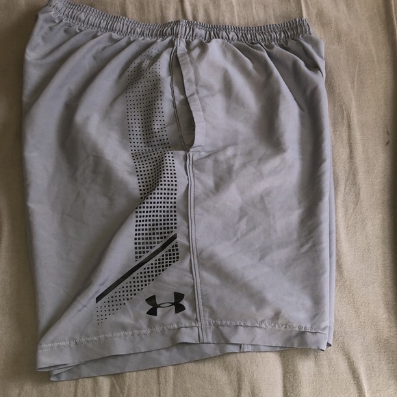 Under armour shorts - Picture 2 of 2